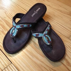 minnetonka sandals s7